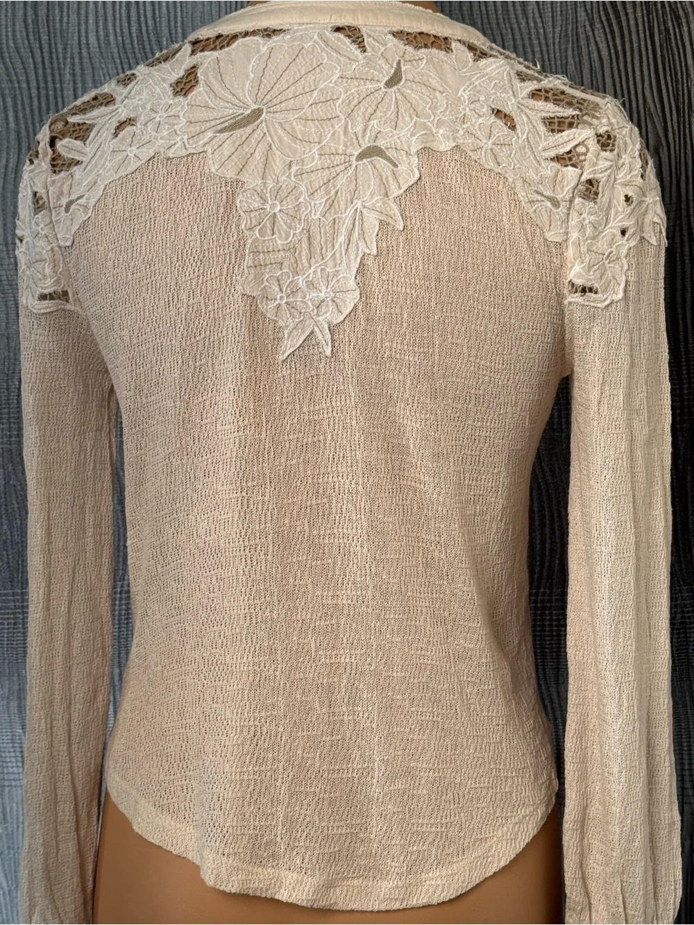 FREE PEOPLE Women’s Beige Lace-Yoke Henley Knit Top Size XS
